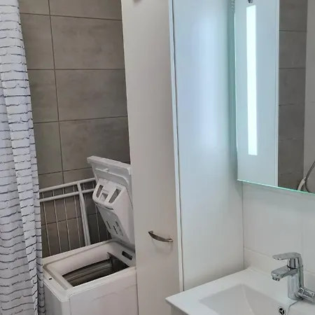 Cozy Near The Center